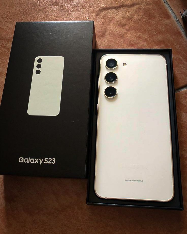 Samsung Galaxy S23 — 128 Go / 256 Go selon stock